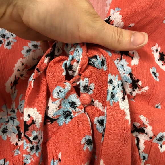 Jack by BB Dakota Floral Bell Sleeve Blouse NWT - Picture 6 of 7